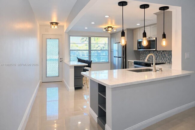 Building Photo - 2403 Antigua Cir