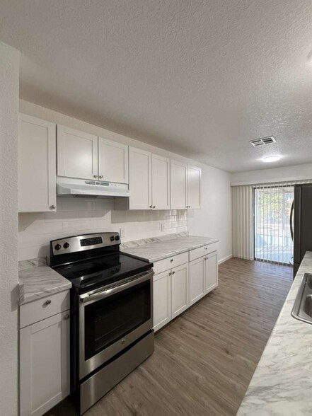 Building Photo - 9419 Gold Dust St