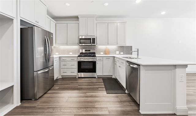 Building Photo - 320 Parkside Dr