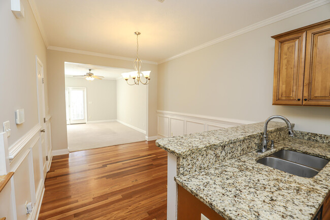 Building Photo - 1406 Leigh Ct