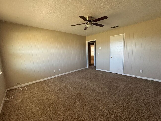 Building Photo - 4113-4115 W 22nd St