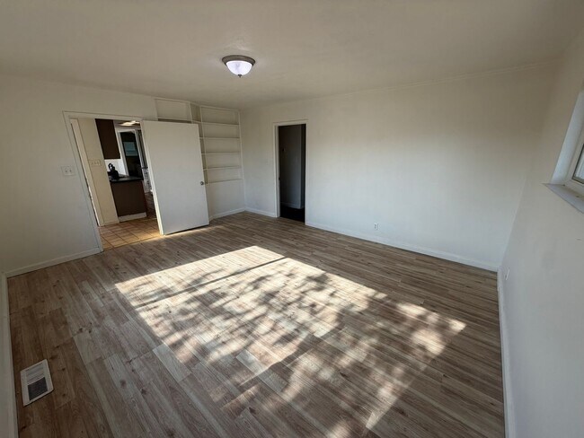 Building Photo - Spacious 4-Bedroom Home on Expansive Lot in the Outskirts of Elk Grove- MORE PHOTOS TO COME!
