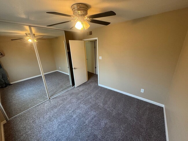 Building Photo - 2 Bedroom - 2 Bath 920 Sq. Ft. Condo in Be...