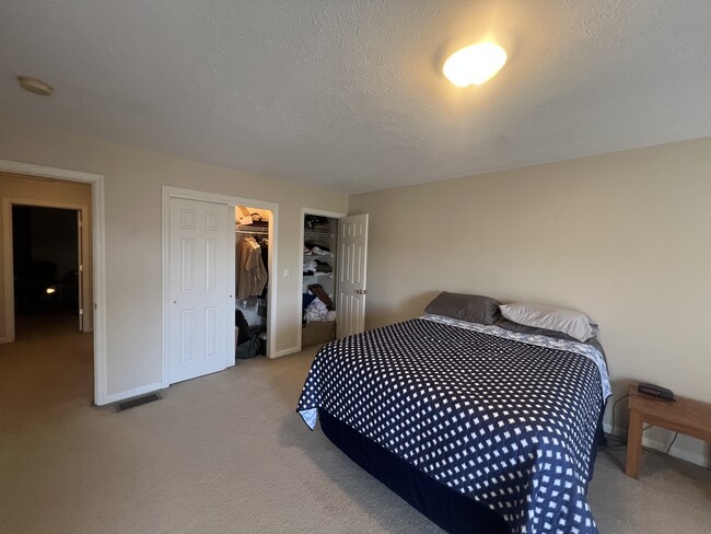 Building Photo - 1460 Bergamont St