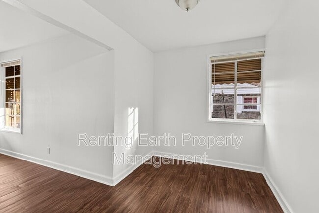 Building Photo - 620 Annie Laura Dr