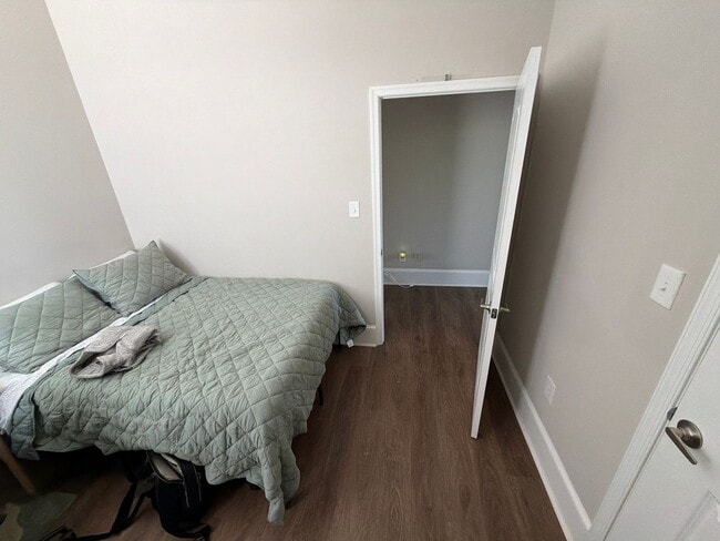 Building Photo - 1203 W Main St