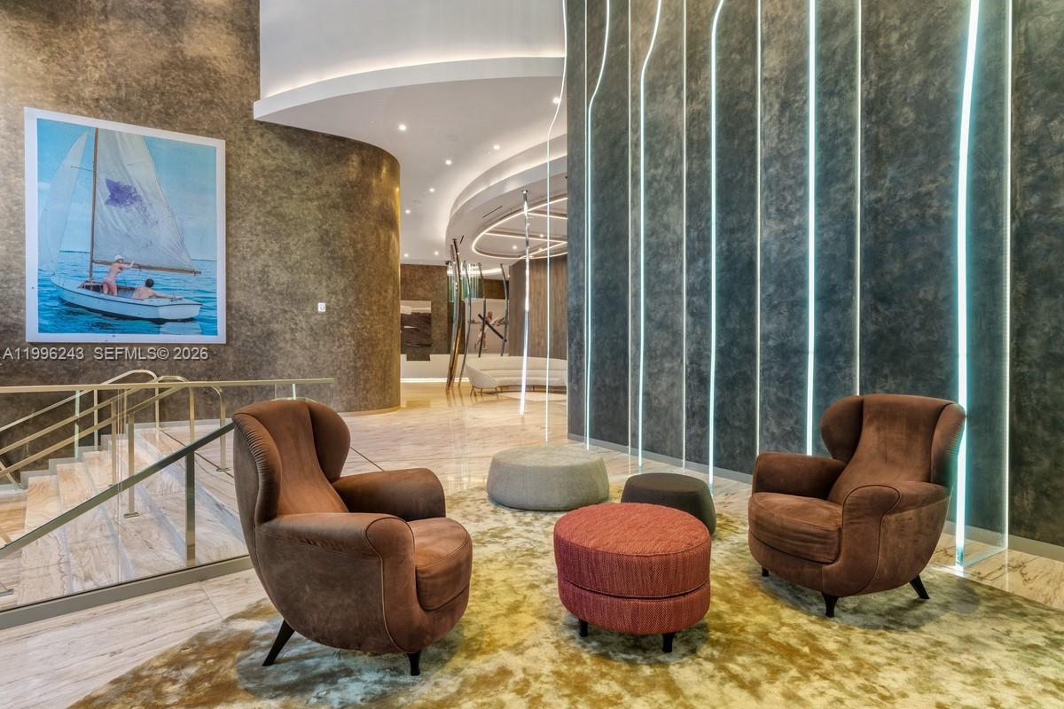 Building Photo - 1000 Brickell Plz