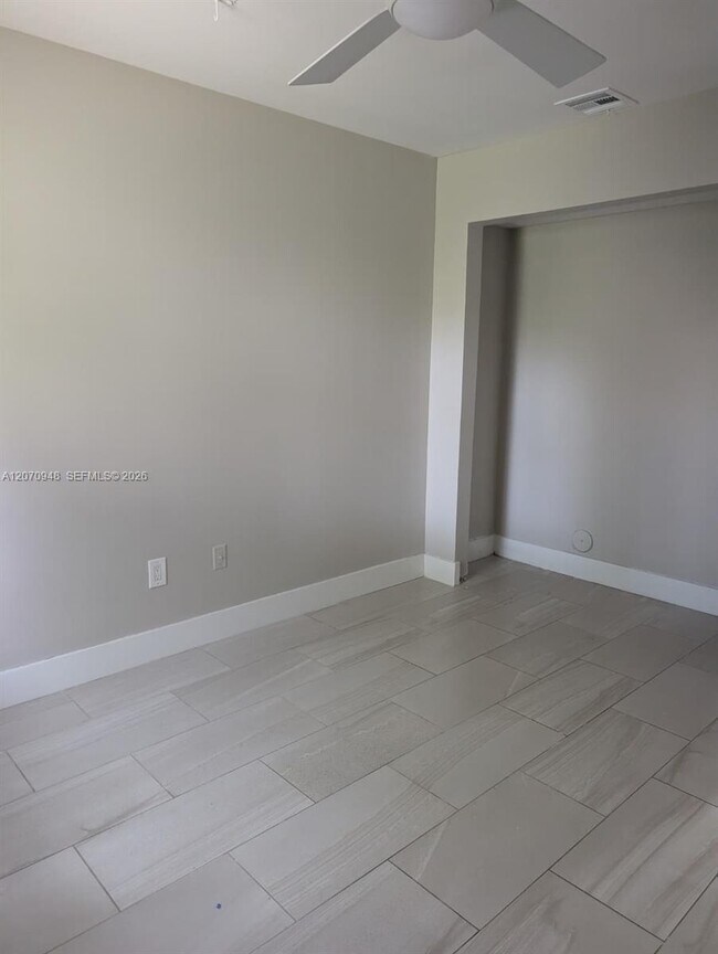 Building Photo - 7162 Sportsman Dr