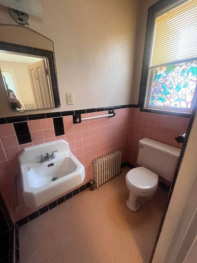 Building Photo - Condos At Highland Park