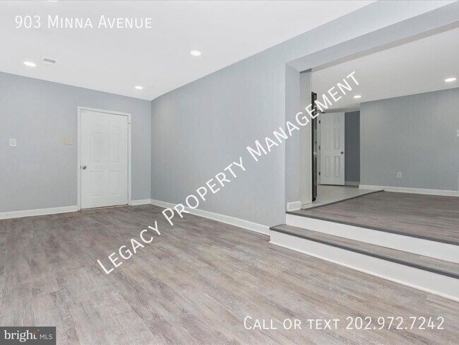 Building Photo - 903 Minna Ave