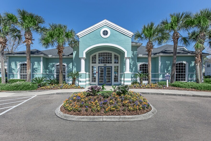 Building Photo - The Club at Danforth Apartments
