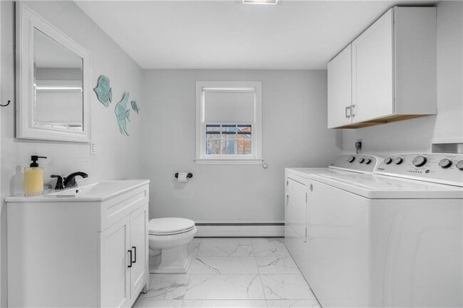 Building Photo - 384 Valley Rd