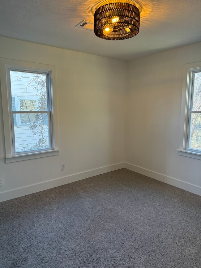 Building Photo - 3746 N Garfield Ave