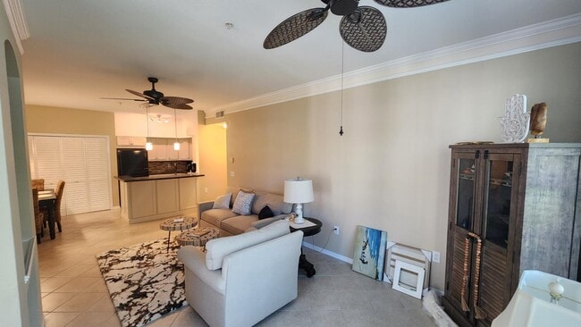 Building Photo - 4152 Central Sarasota Pkwy