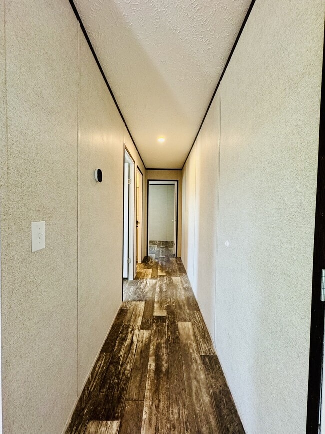 Building Photo - 123 Blissful Ct