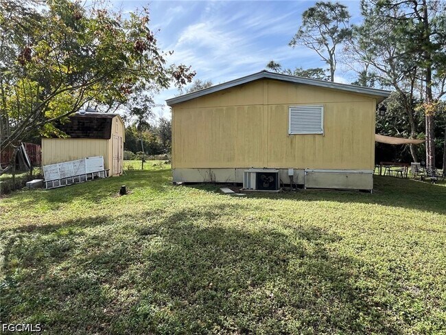 Building Photo - 1170 Wildwood Ave