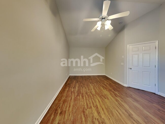 Building Photo - 102 Chambliss Ct