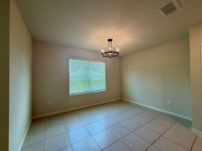 Building Photo - 30561 Gilbern Rd