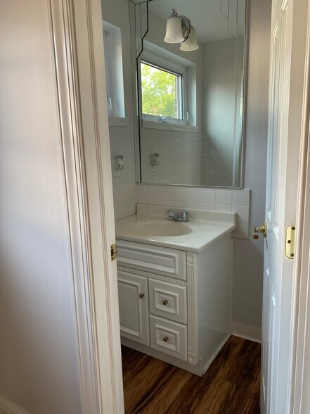 Building Photo - 17 Stoneledge Ct