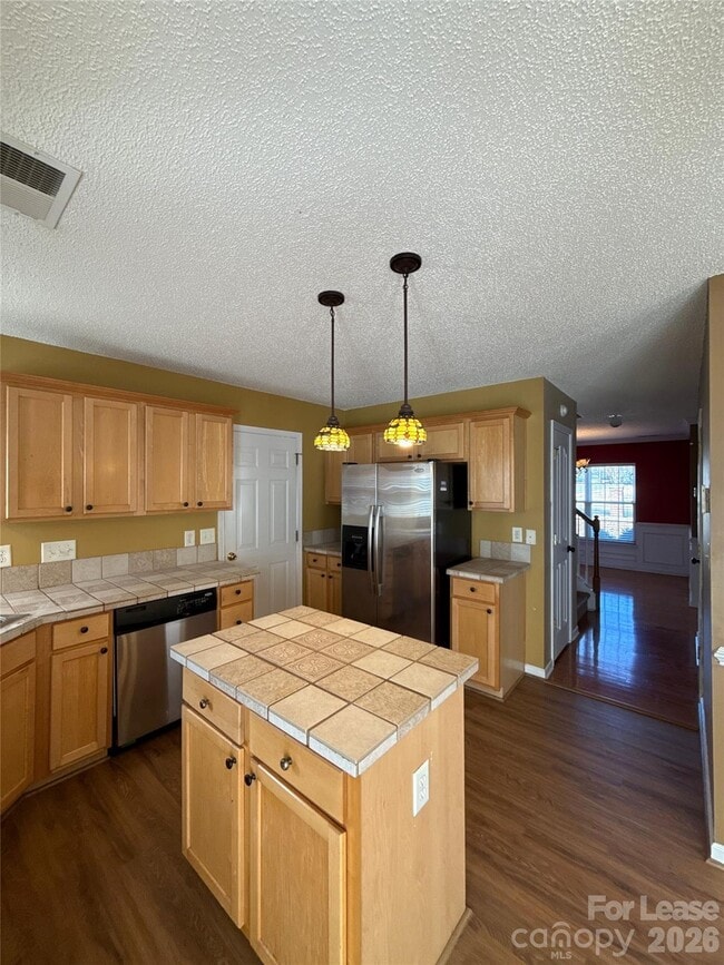 Building Photo - 7304 Ravanna Dr