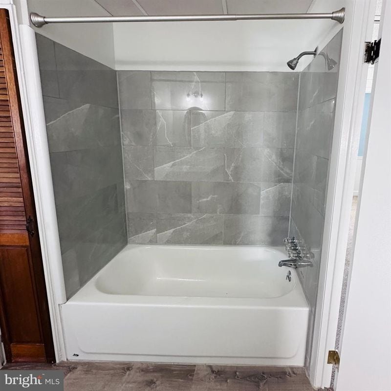 Building Photo - 126 3rd St