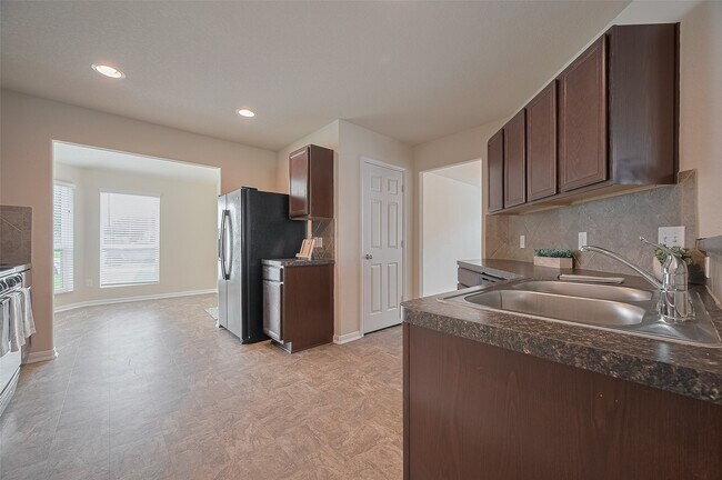 Building Photo - 2315 Zephyr Ln