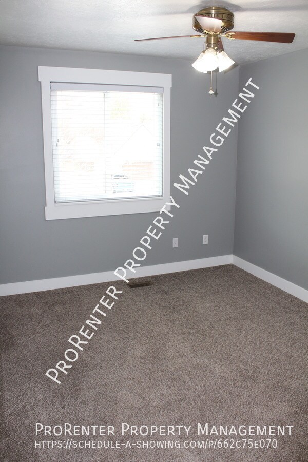 Building Photo - 8130 Deer Run Way