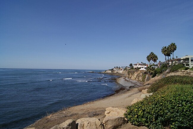 Building Photo - OPEN HOUSE: 12/13 1-2PM ~ Studio in La Jolla ~ 1 MILE from Beach!