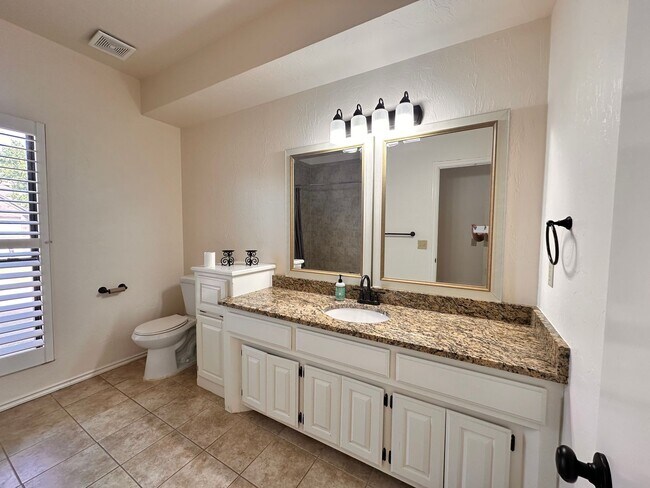 Building Photo - Spacious 4 Bed in Deer Creek