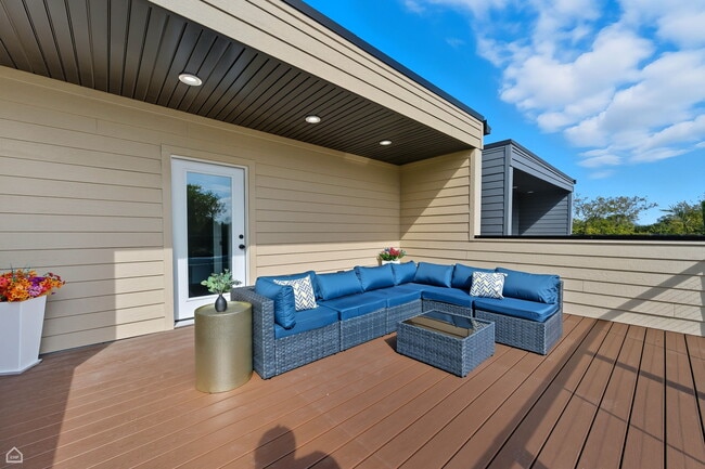 Building Photo - 4210 W 5th Ave