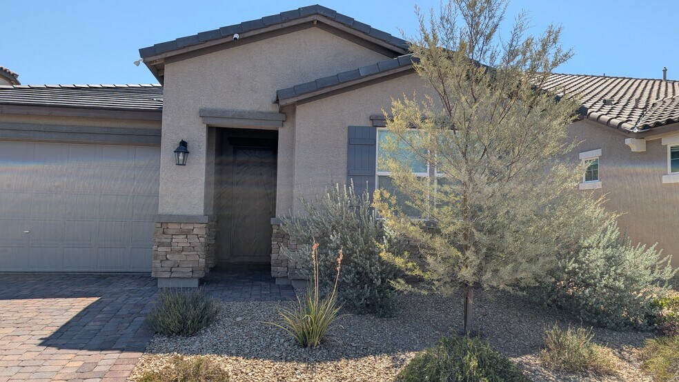 Building Photo - 653 Timberfalls Ln