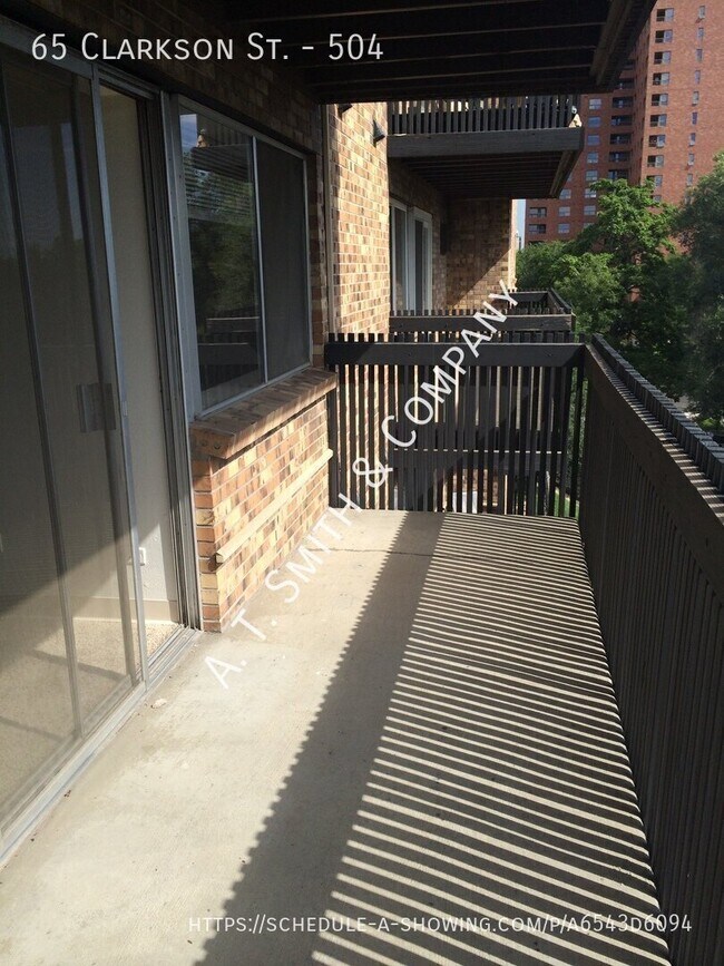 Building Photo - 65 N Clarkson St