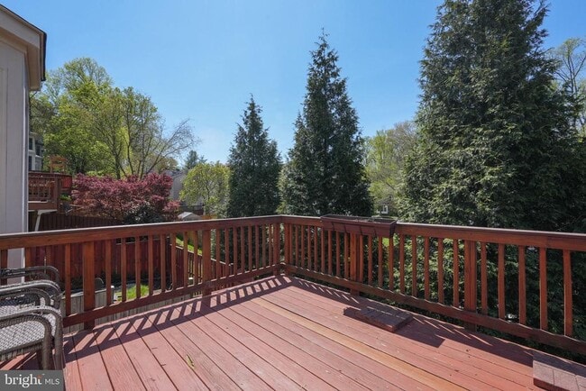 Building Photo - 8010 Readington Ct