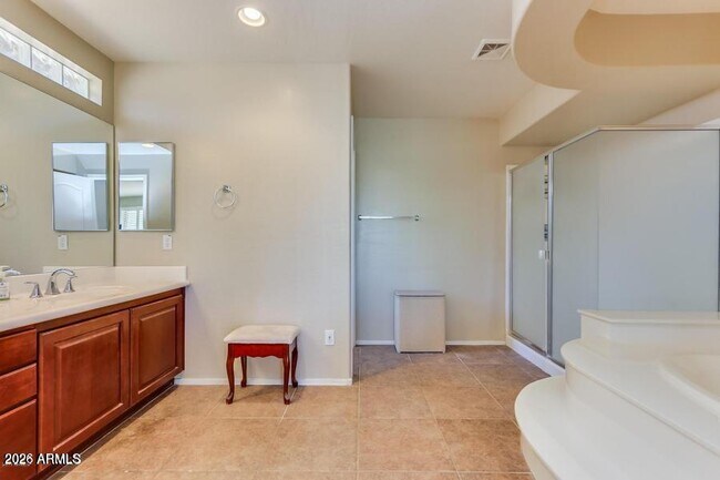 Building Photo - 1705 E Coconino Dr