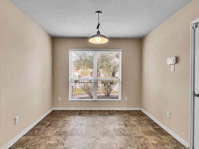 Building Photo - 5018 Blue Spruce Hill St