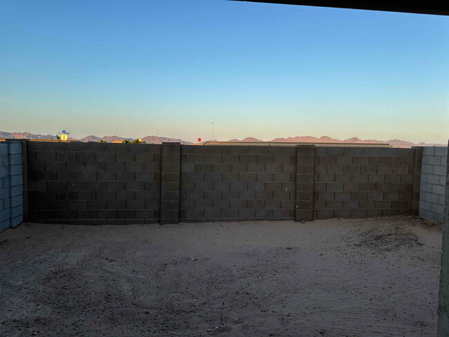 Building Photo - 3731 S Desert Sky Dr