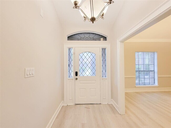 Building Photo - 12910 Golden Rainbow Dr