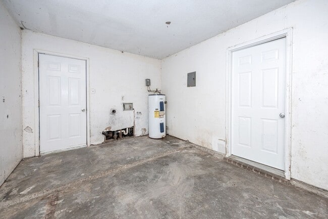 Building Photo - 3 Bedroom 1.5 Bath Home in Gautier!