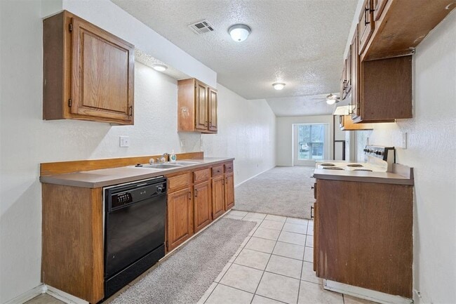 Building Photo - 6203 SE 47th St