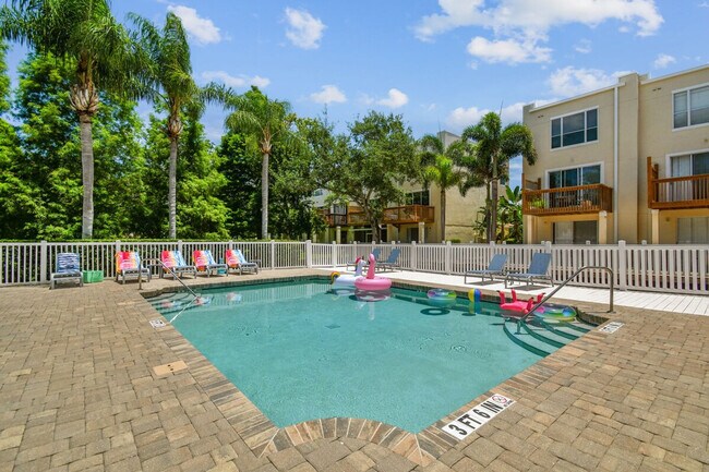 Building Photo - 3174 Bayshore Oaks Dr