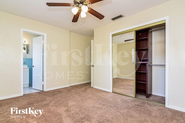 Building Photo - 4818 W Bay Villa Ave