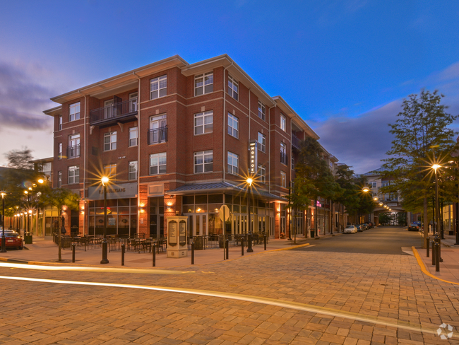 Building Photo - The Point at Monroe Place