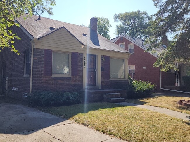 Building Photo - 17620 Lenore Ave