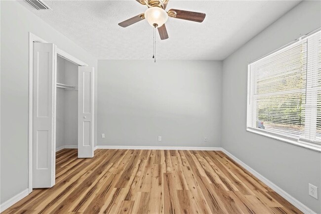 Building Photo - 2910 S Coleman Ave