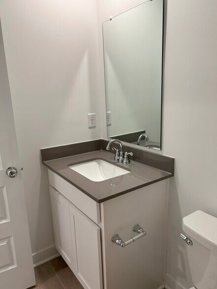 Building Photo - 1752 Trinity Ln