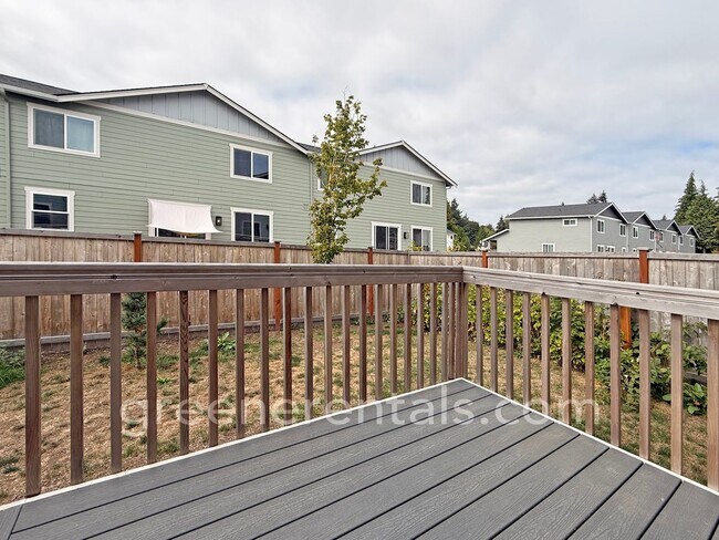 Building Photo - 2545 Natola Dr SE