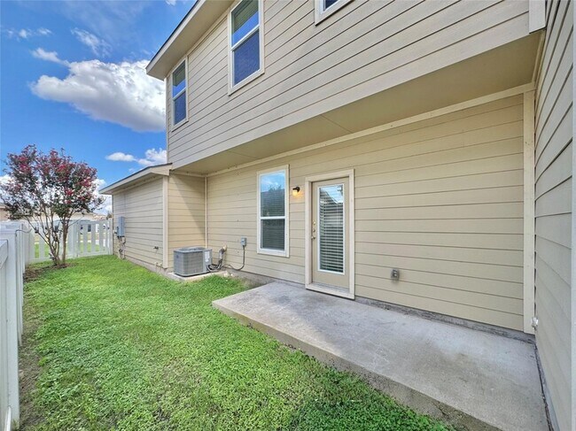 Building Photo - 308 Craters of the Moon Blvd