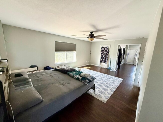 Building Photo - 396 Feathergrass Dr