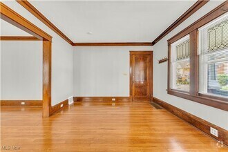 Building Photo - 1905 W 73rd St