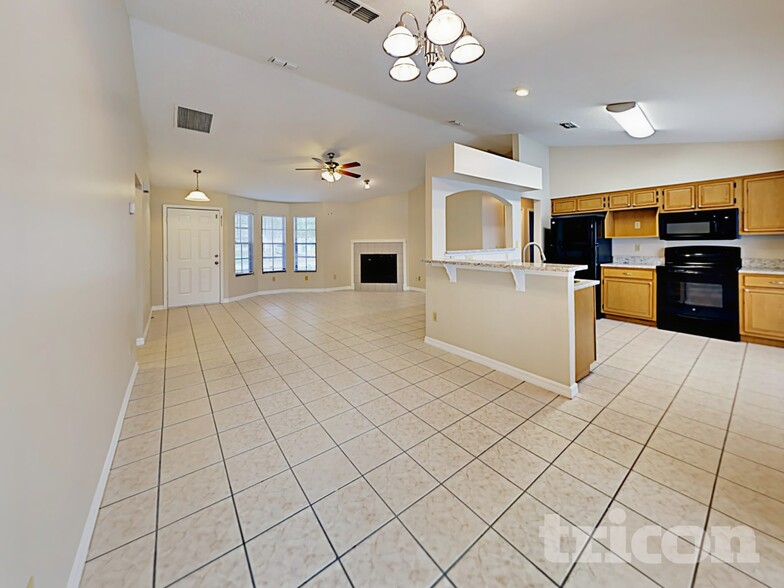 Building Photo - 2543 Hendricks Terrace